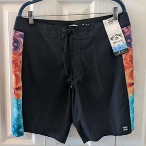 NWT 32" D Bah Pro Boardshorts 19" size 32"